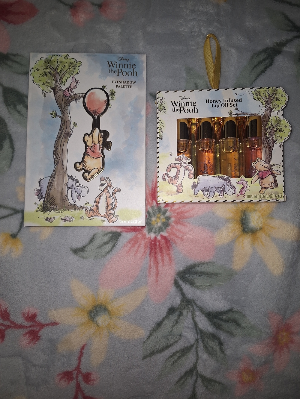 Winnie The Pooh Eyeshadow Palette & Honey Infused Lip Oil Set - Pink/Gold